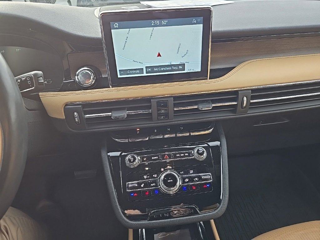 Used 2021 Lincoln Corsair Reserve image 11