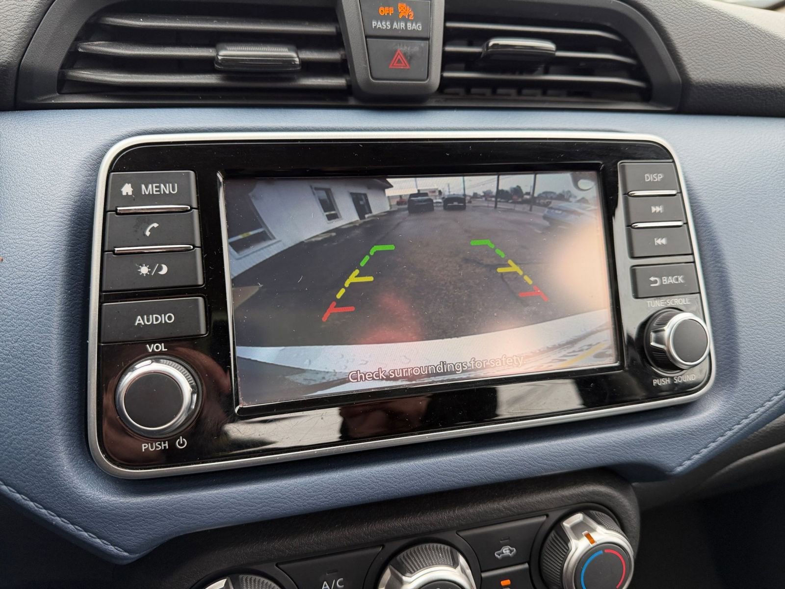 Used 2025 Nissan Versa SV image 20