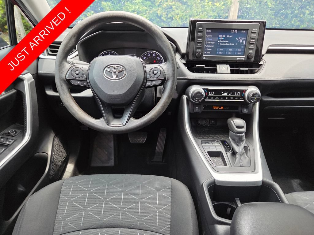 Used 2022 Toyota RAV4 XLE FWD image 7