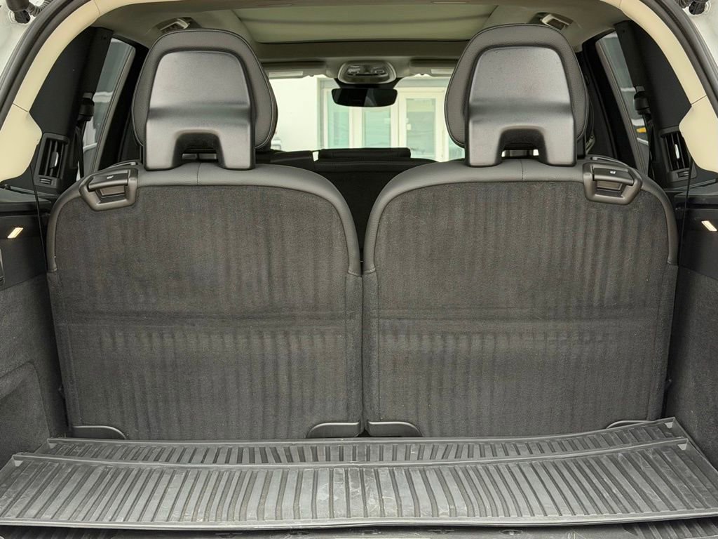 Used 2025 Volvo XC90 T8 Plus w/ Protection Package Premier image 30
