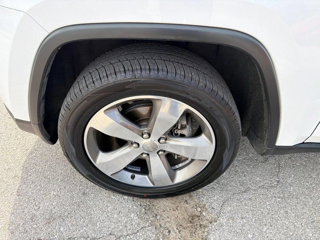 Used 2015 Jeep Grand Cherokee Limited AWD/4WD image 9