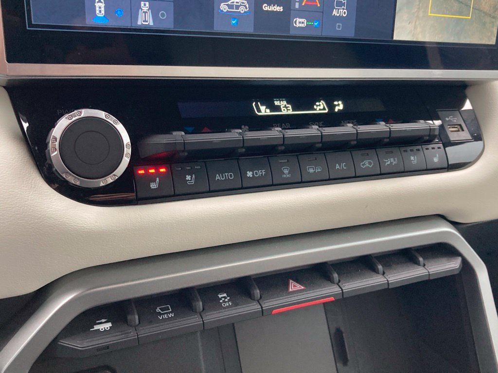 Certified 2025 Toyota Sequoia Capstone AWD/4WD image 26