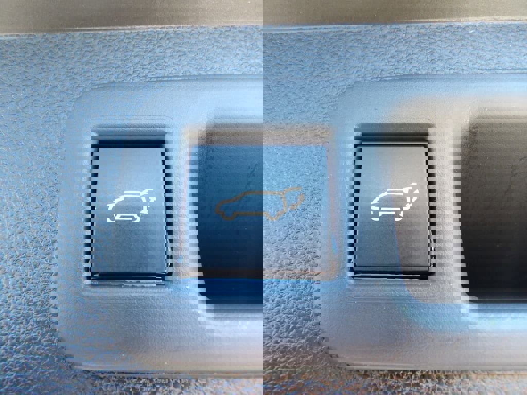 Used 2022 Toyota Highlander XLE image 27