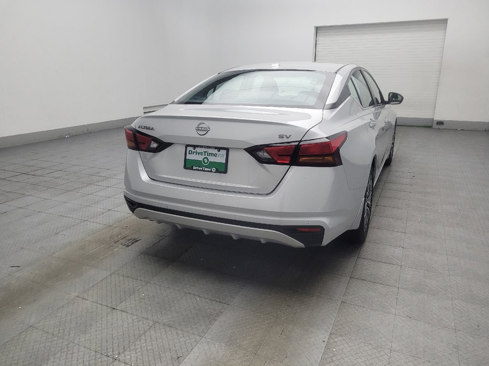 Used 2024 Nissan Altima 2.5 SV FWD image 9