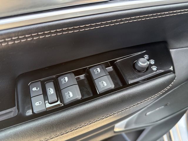 Used 2024 Jeep Wagoneer L Series II w/ Flexible Seating Group image 10