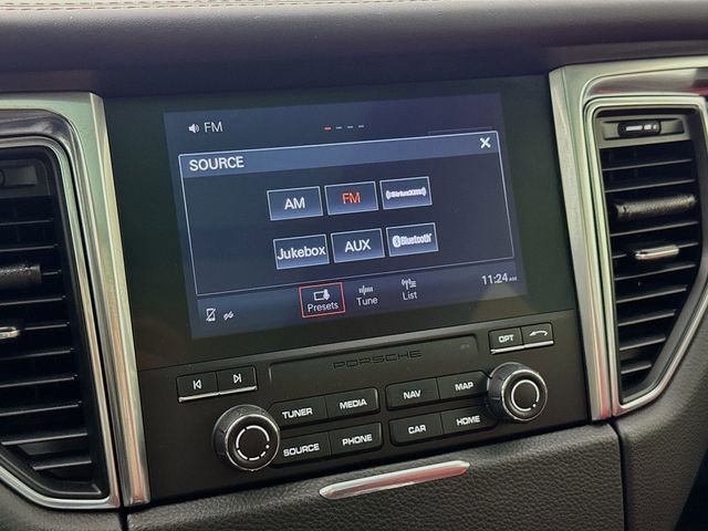 Used 2018 Porsche Macan S image 34