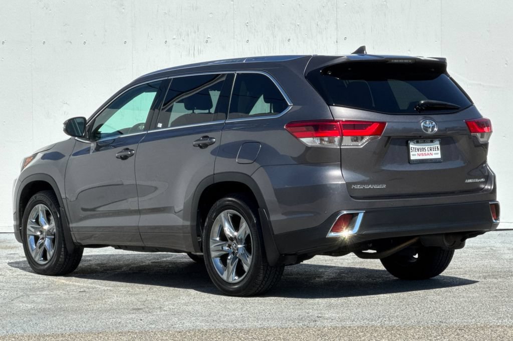 Used 2019 Toyota Highlander Limited Platinum AWD/4WD image 5