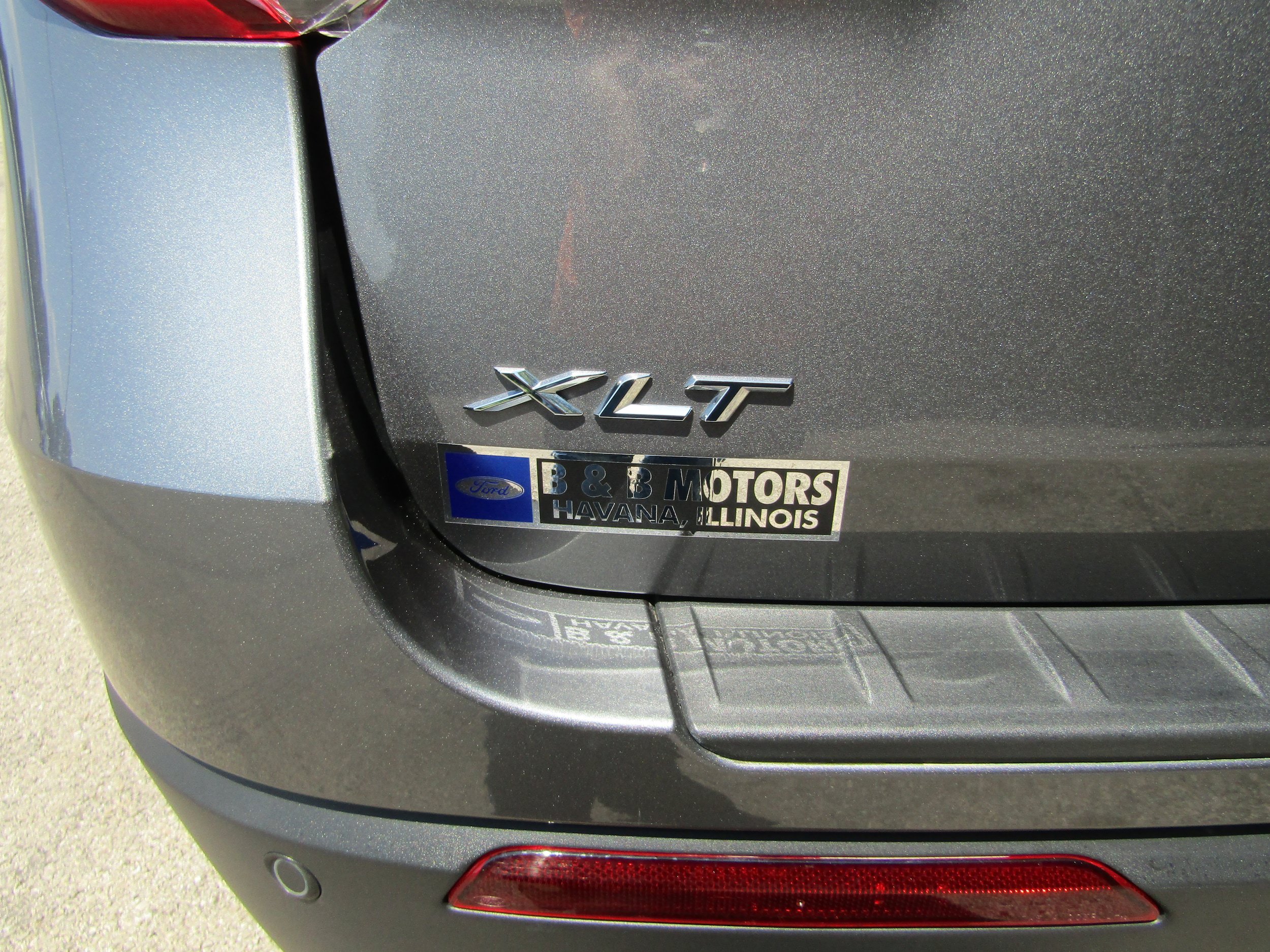 Used 2024 Ford Explorer XLT w/ Equipment Group 202A AWD/4WD image 10