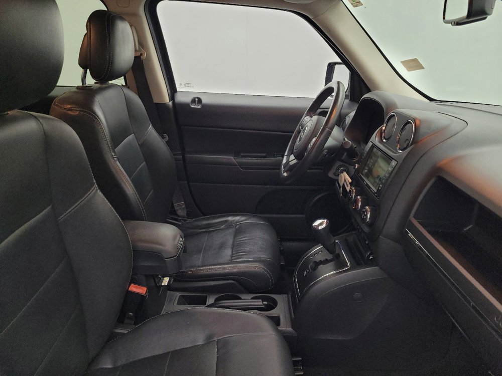 Used 2015 Jeep Patriot High Altitude FWD image 21
