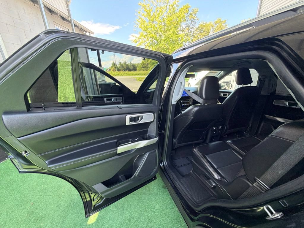 Used 2021 Ford Explorer Limited AWD/4WD image 28