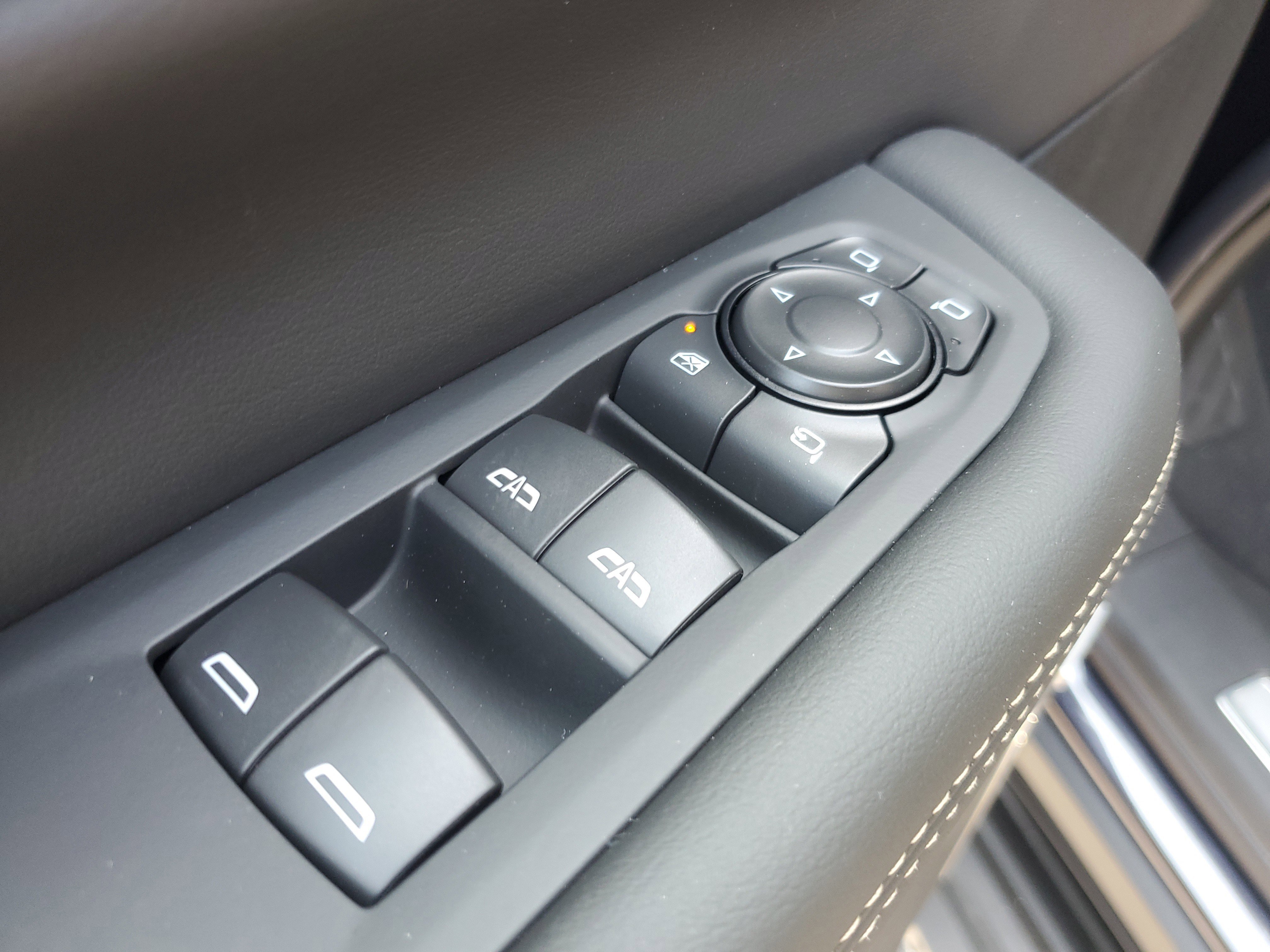 New 2025 GMC Yukon XL Elevation image 18