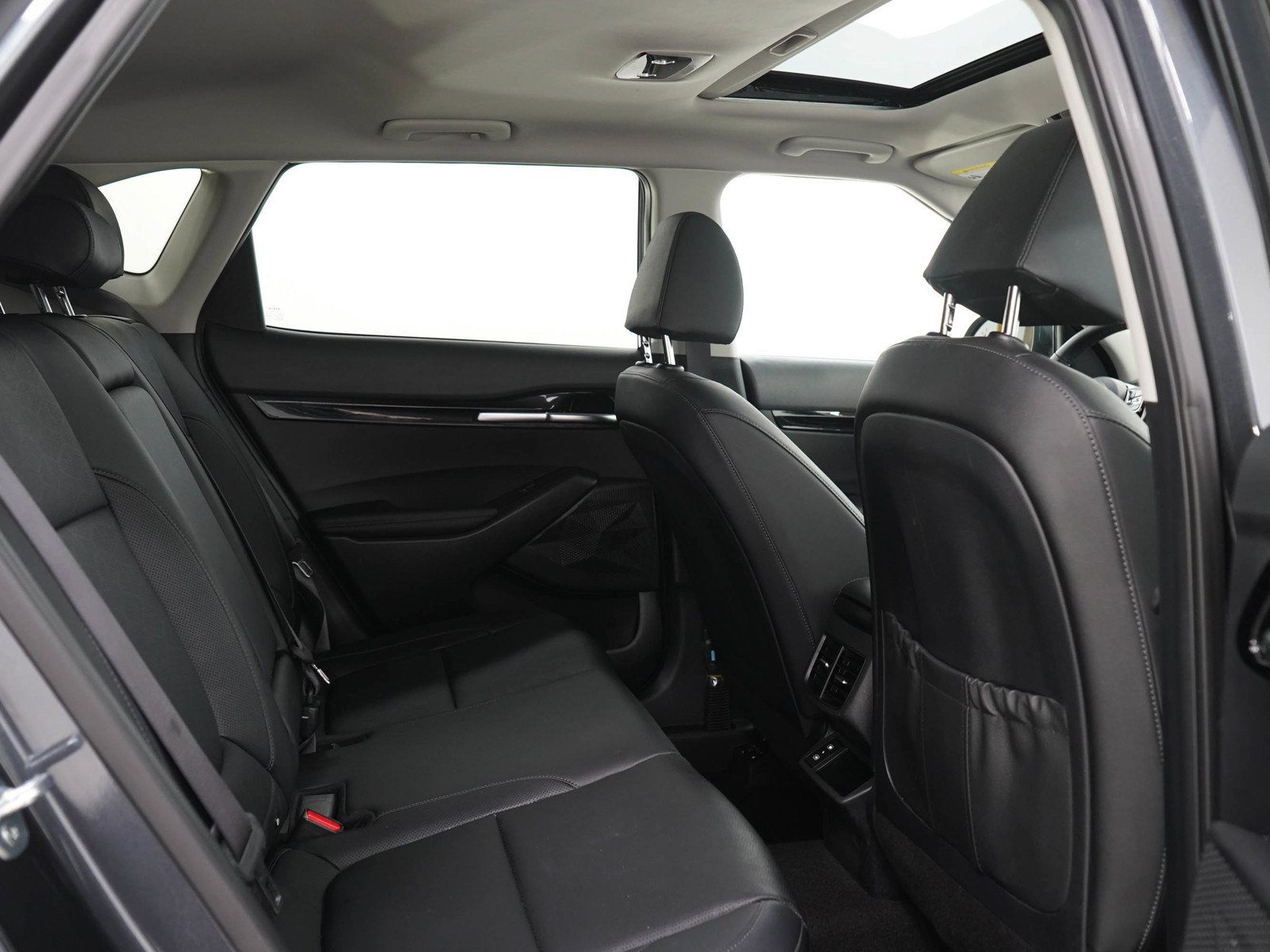 Used 2025 Kia Seltos EX w/ EX Sunroof Package AWD/4WD image 14