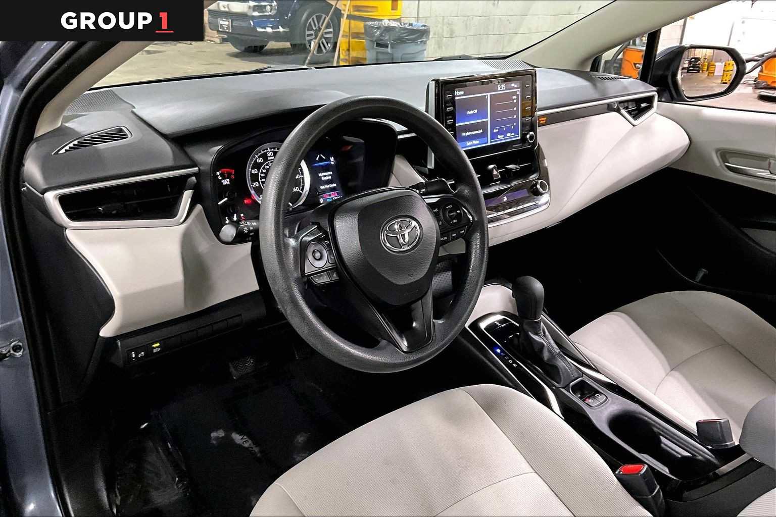 Used 2021 Toyota Corolla LE FWD image 18