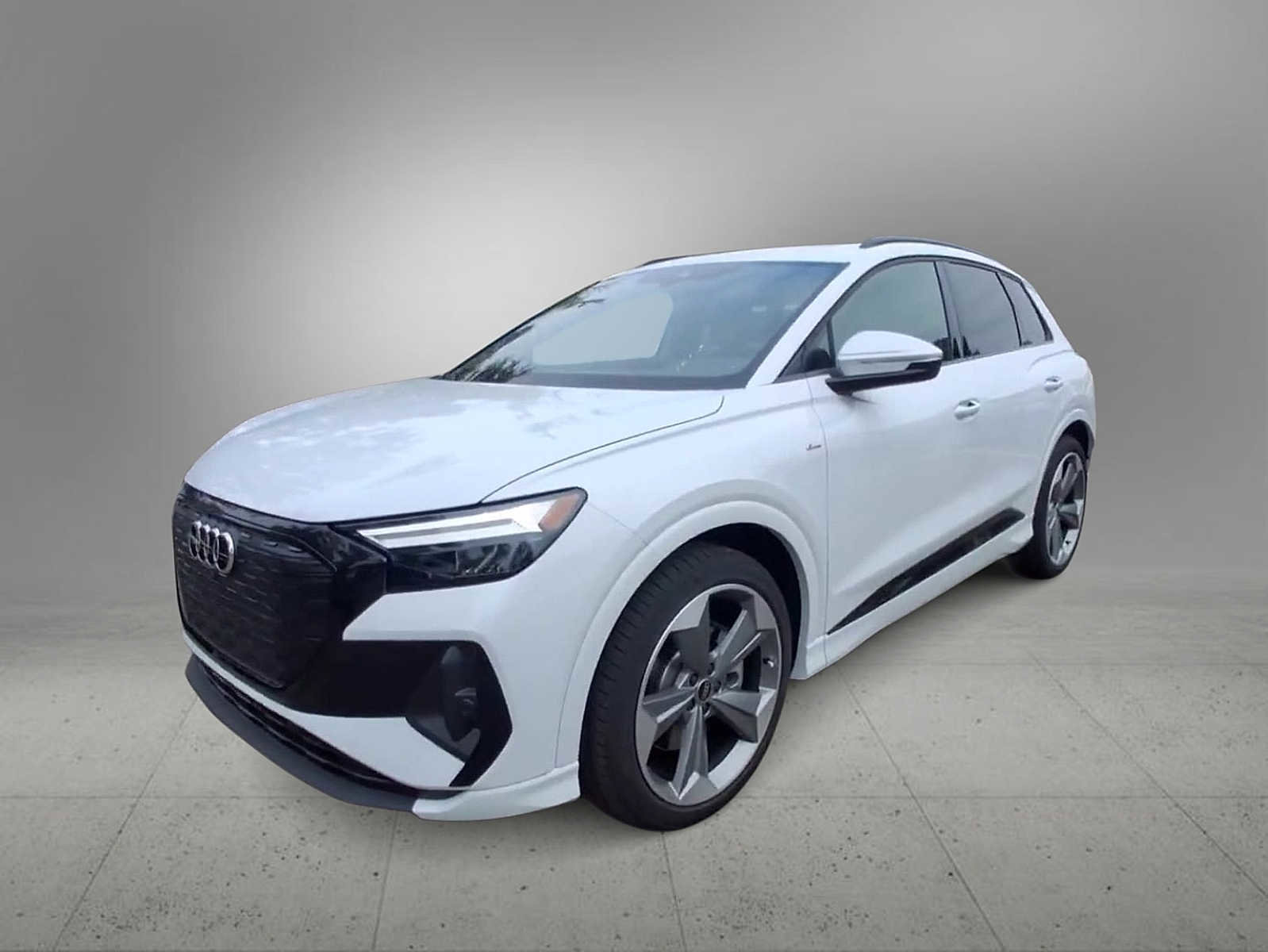 New 2025 Audi Q4 e-tron Premium Plus image 4