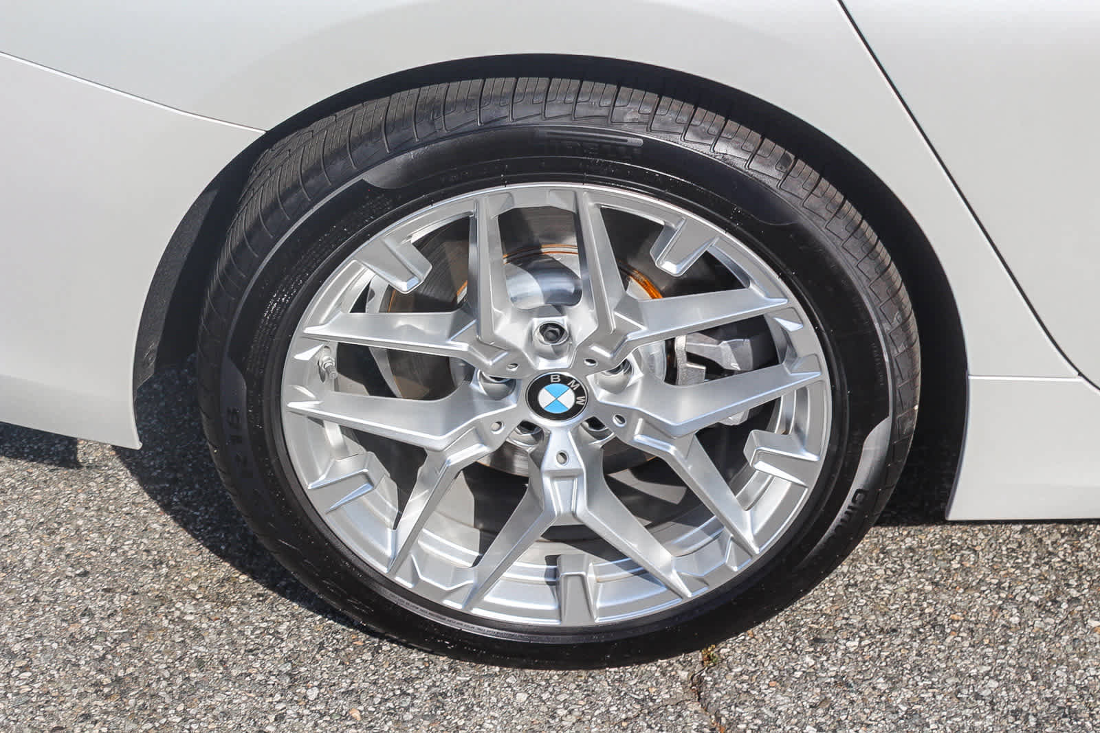 Used 2025 BMW 330i Sedan image 8