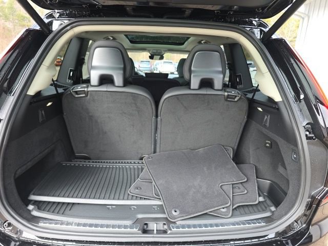 New 2026 Volvo XC90 T8 Ultra w/ Protection Package image 16