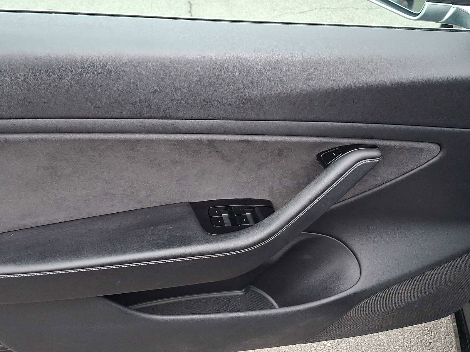 Used 2018 Tesla Model 3 Long Range image 12