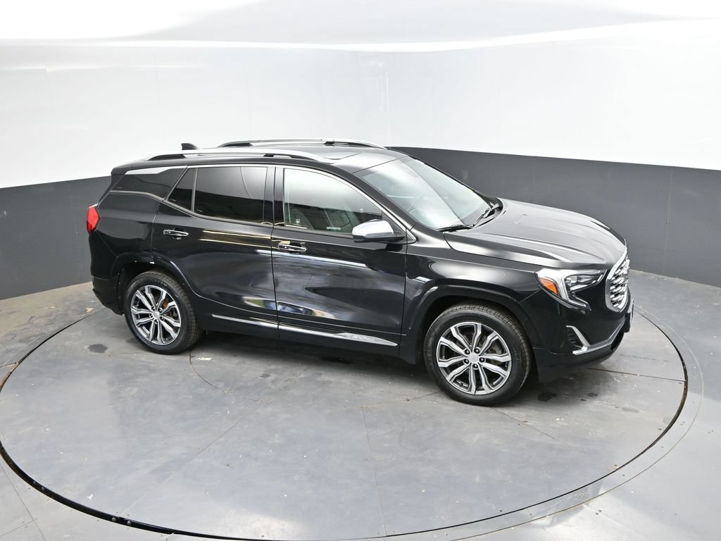 Used 2018 GMC Terrain Denali w/ GMC Pro Grade Package AWD/4WD image 26