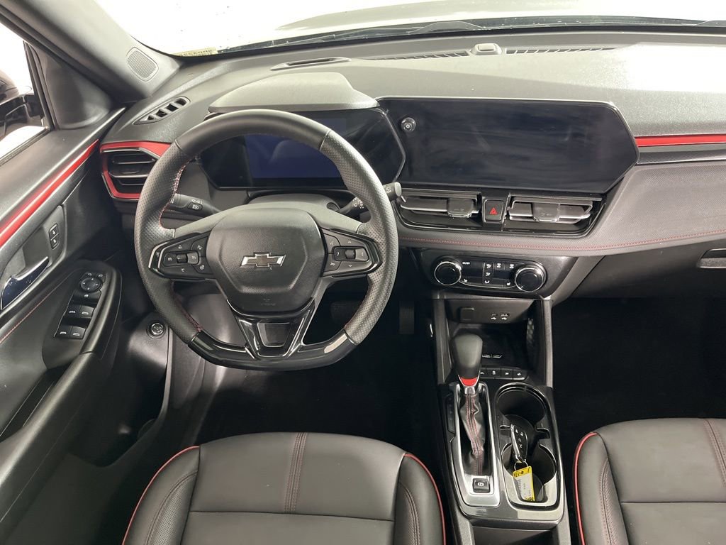 Used 2025 Chevrolet TrailBlazer RS w/ Convenience Package image 13