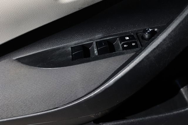 Used 2022 Toyota Corolla LE image 44