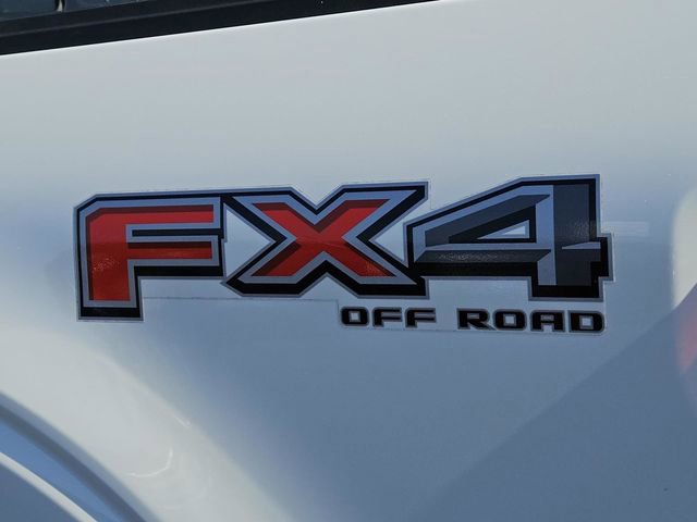 Used 2022 Ford F150 Lariat w/ Max Trailer Tow Package image 12