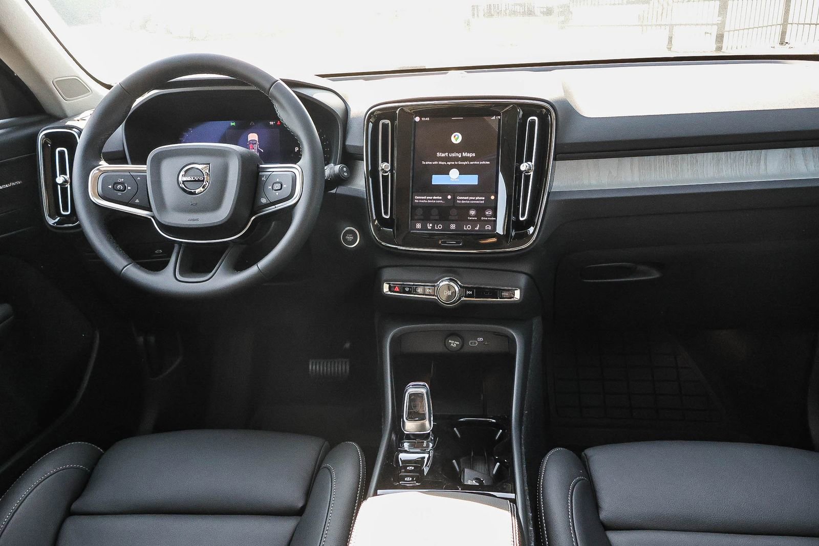 New 2026 Volvo XC40 B4 Plus w/ Climate Package image 22