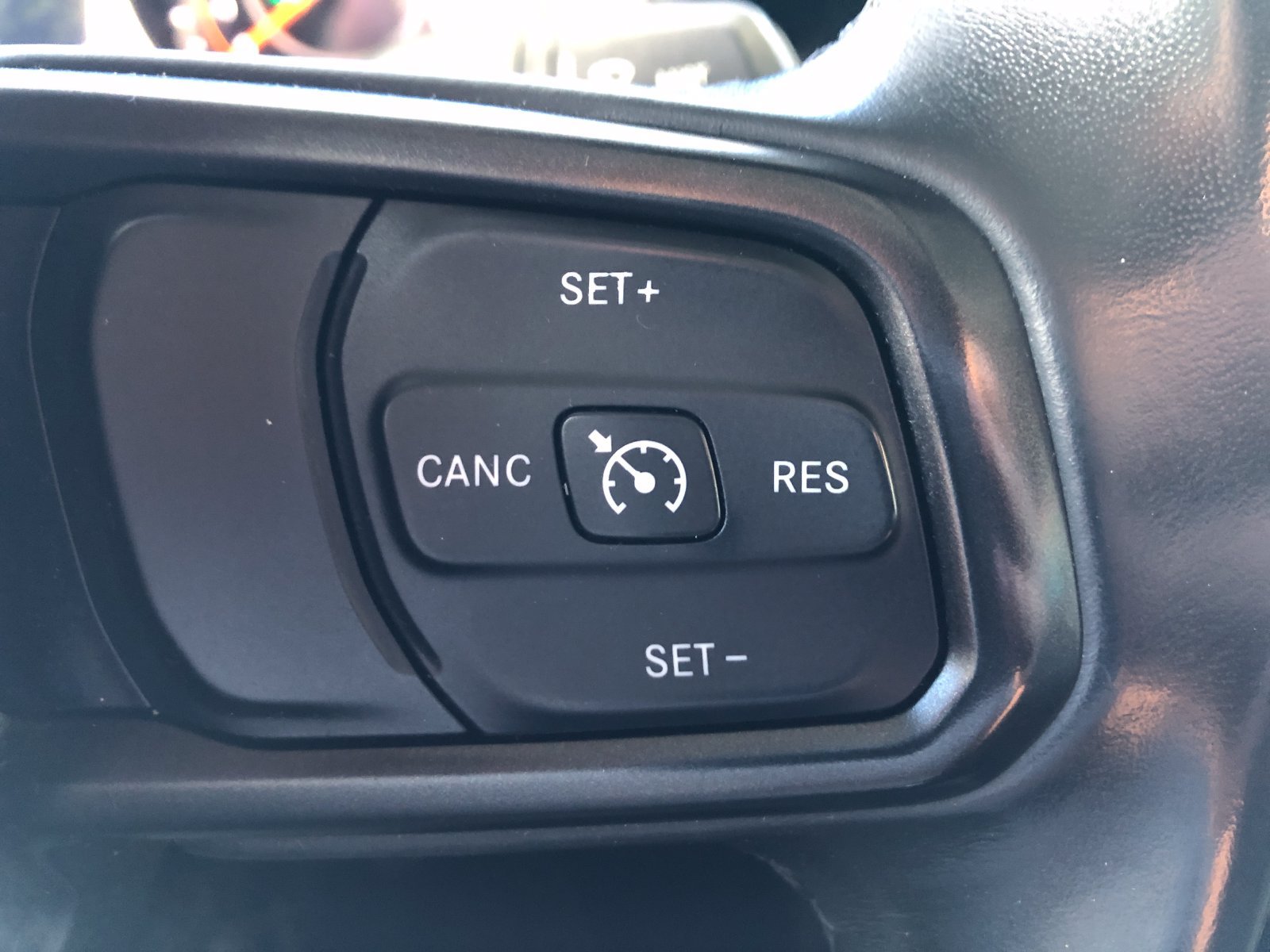 Used 2018 Jeep Wrangler Unlimited Sport S AWD/4WD image 33