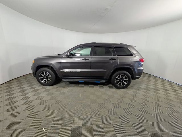 Used 2020 Jeep Grand Cherokee Laredo w/ Security & Convenience Group image 15