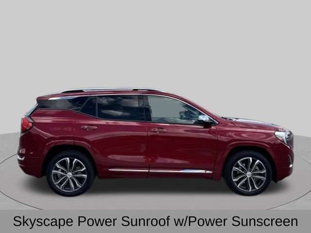 Used 2020 GMC Terrain Denali w/ Denali Premium Package AWD/4WD image 9