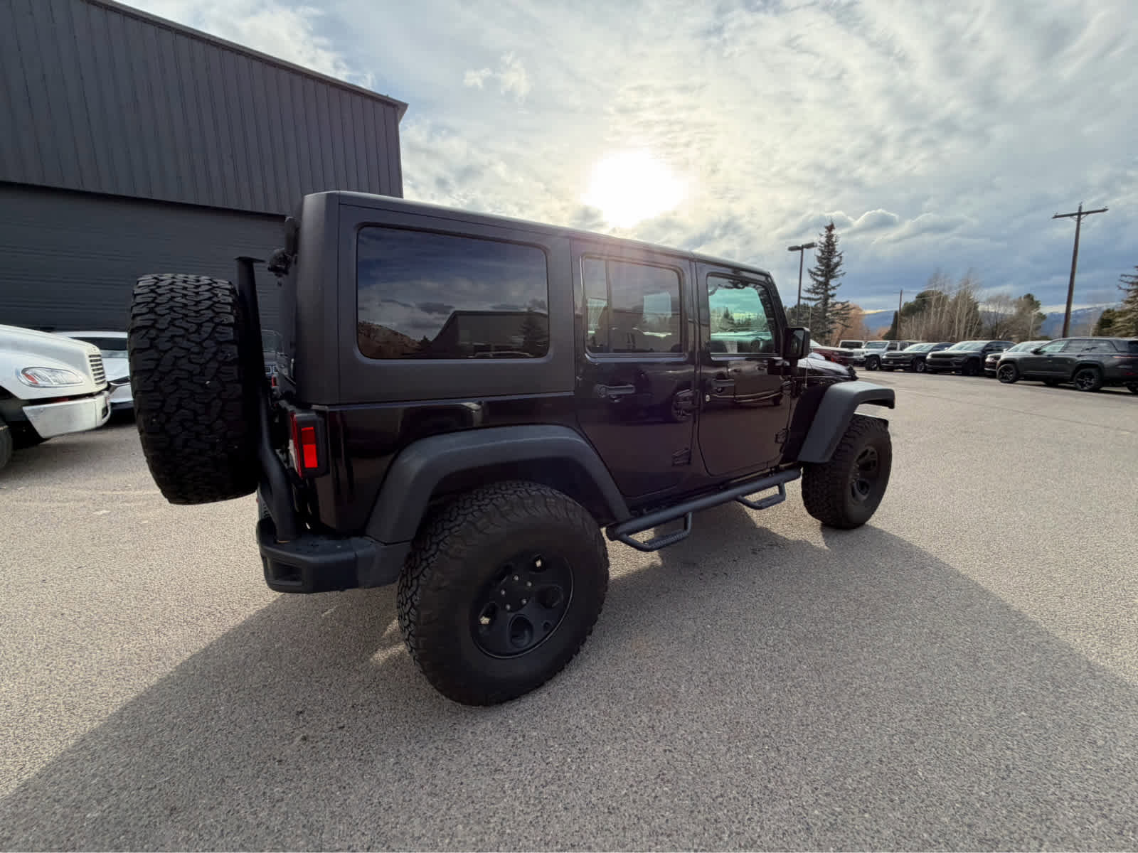 Used 2017 Jeep Wrangler Unlimited Rubicon image 10