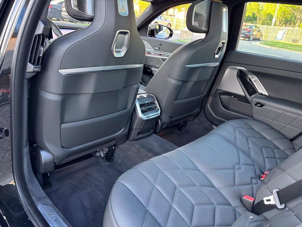 Certified 2023 BMW 760i xDrive image 43