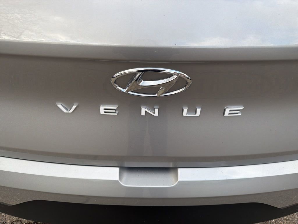 New 2026 Hyundai Venue SE image 10