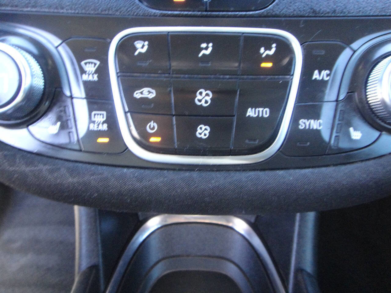 Used 2020 Chevrolet Malibu LT FWD image 10
