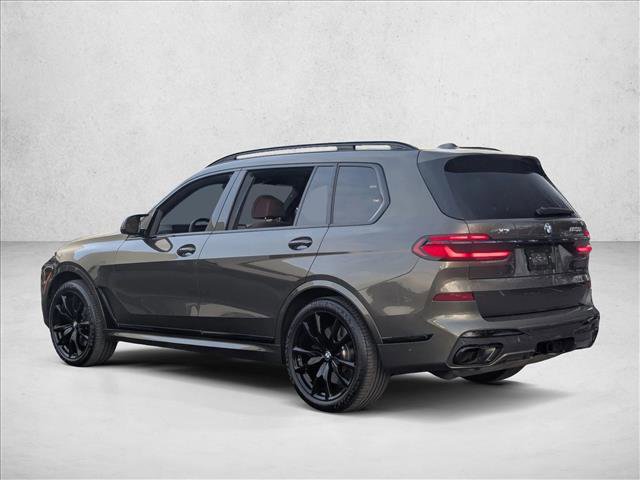 Used 2025 BMW X7 M60i image 7