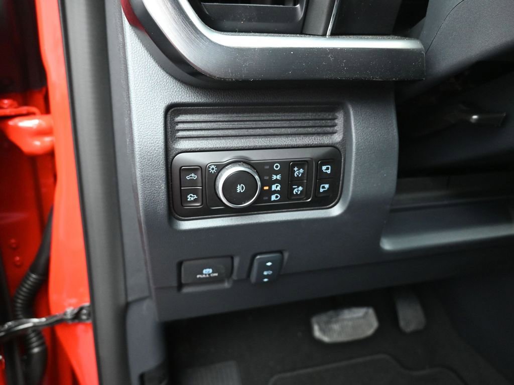 New 2026 Ford F250 Lariat w/ Black Appearance Package image 13