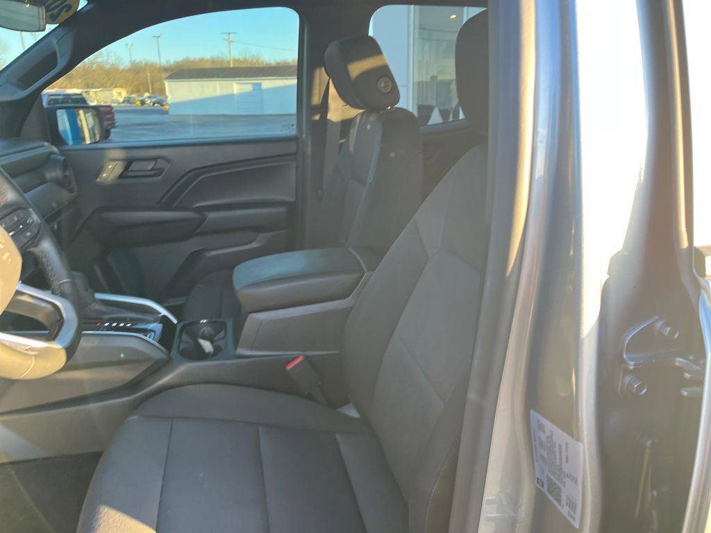 Used 2025 Chevrolet Colorado W/T w/ WT Convenience Package II image 16