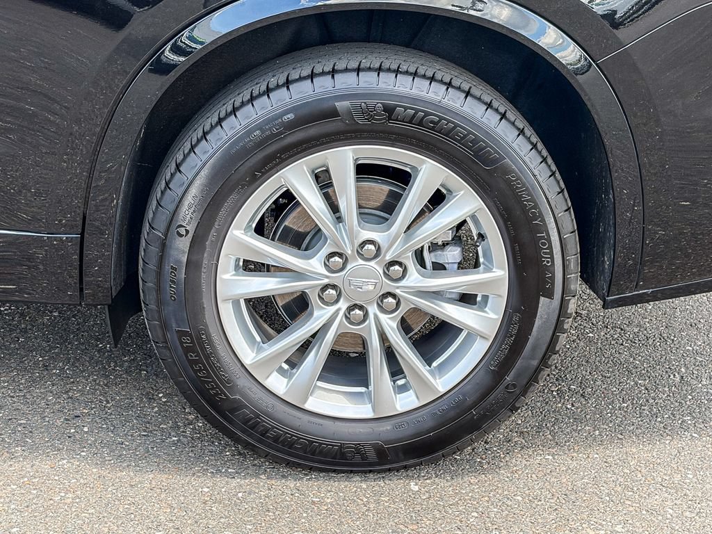 Certified 2025 Cadillac XT6 Luxury FWD image 11