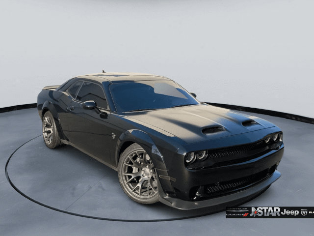 Used 2021 Dodge Challenger SRT Hellcat Redeye RWD image 3