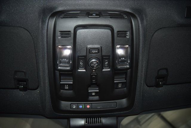 New 2025 Chevrolet Suburban Premier AWD/4WD image 52