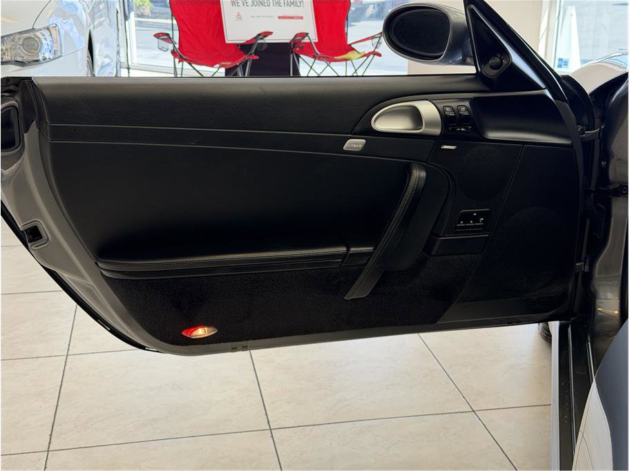 Used 2005 Porsche 911 Carrera S RWD image 13