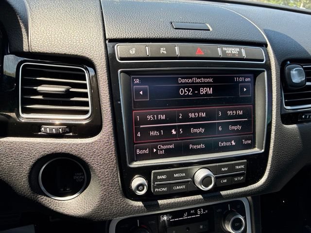 Used 2017 Volkswagen Touareg Wolfsburg Edition AWD/4WD image 20