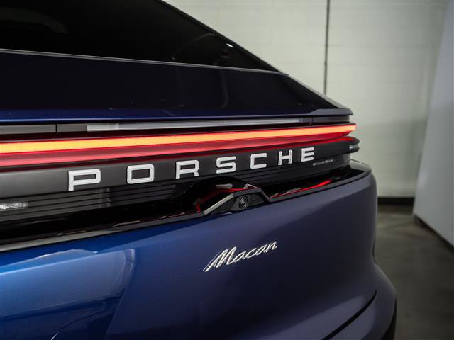 Used 2026 Porsche Macan Electric RWD image 34