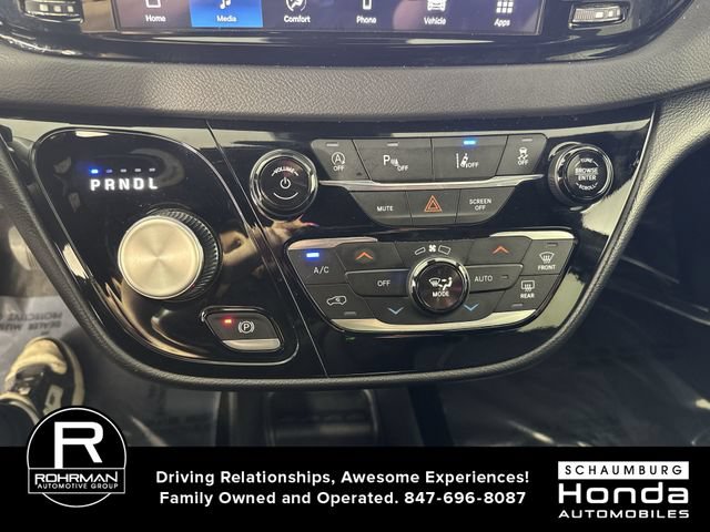 Used 2025 Chrysler Pacifica Select FWD image 9