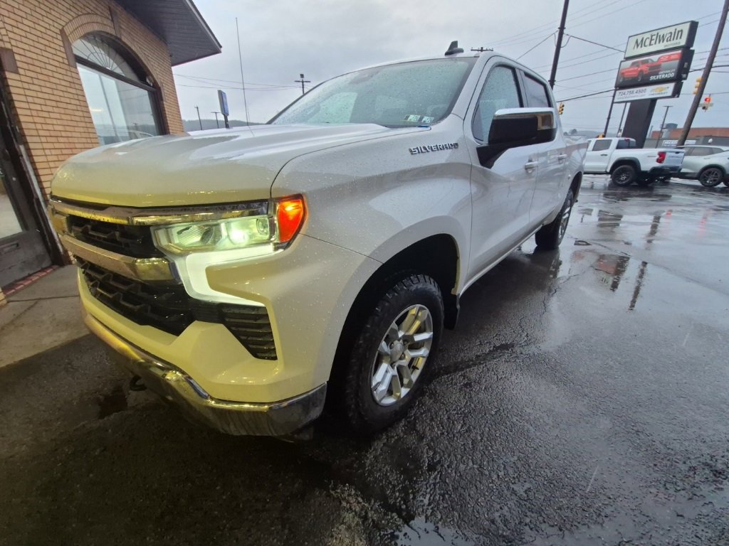 Used 2022 Chevrolet Silverado 1500 LT image 3