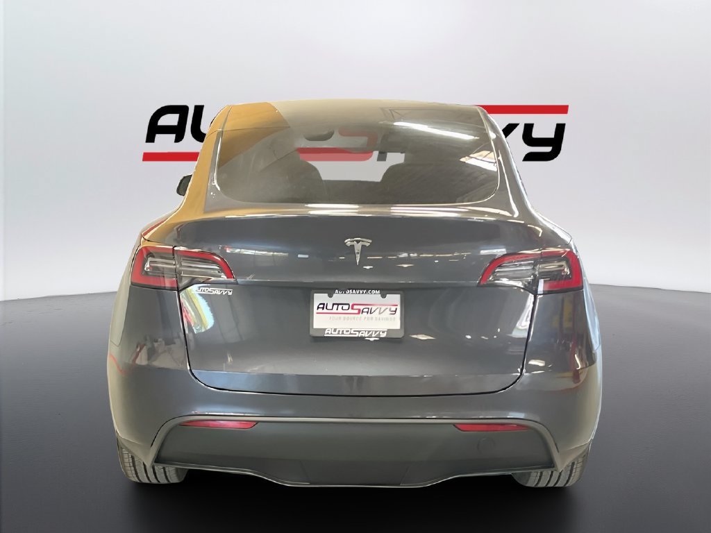 Used 2024 Tesla Model Y Long Range AWD/4WD image 6