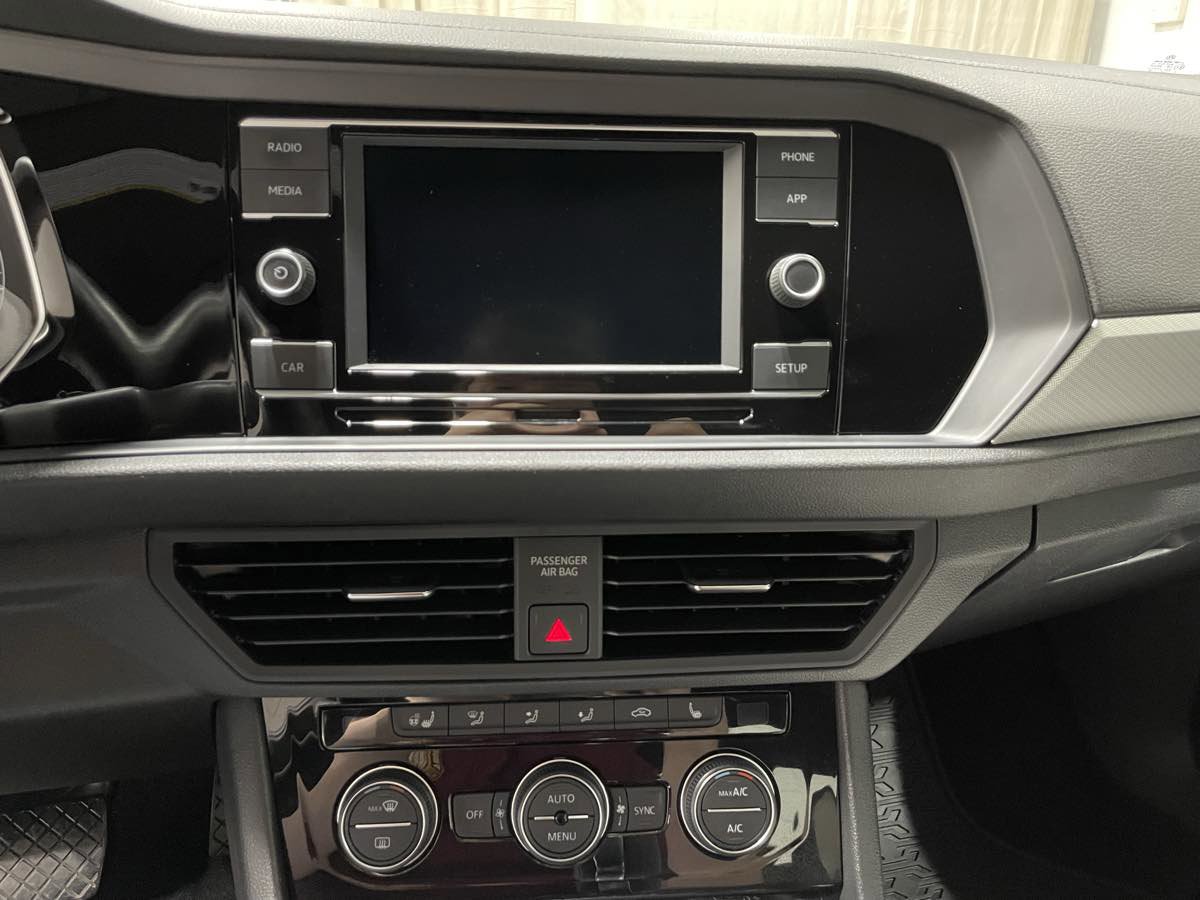 Used 2019 Volkswagen Jetta R-Line FWD image 22