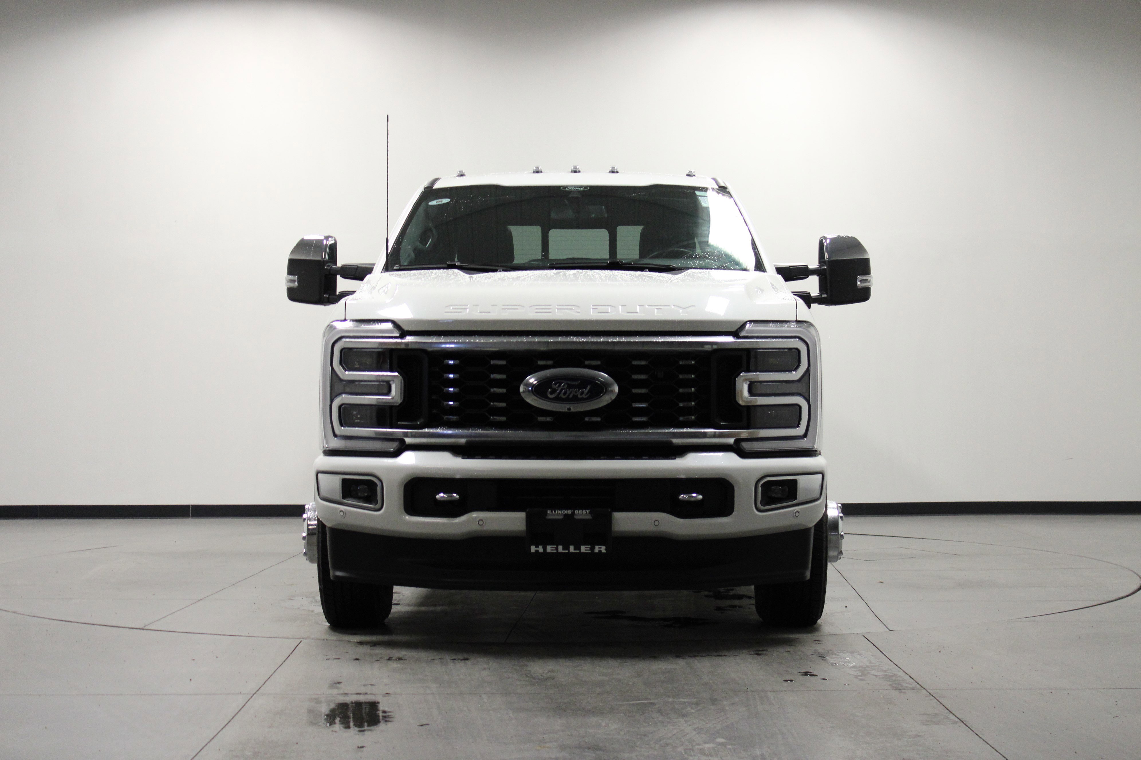 Used 2024 Ford F350 Platinum image 9
