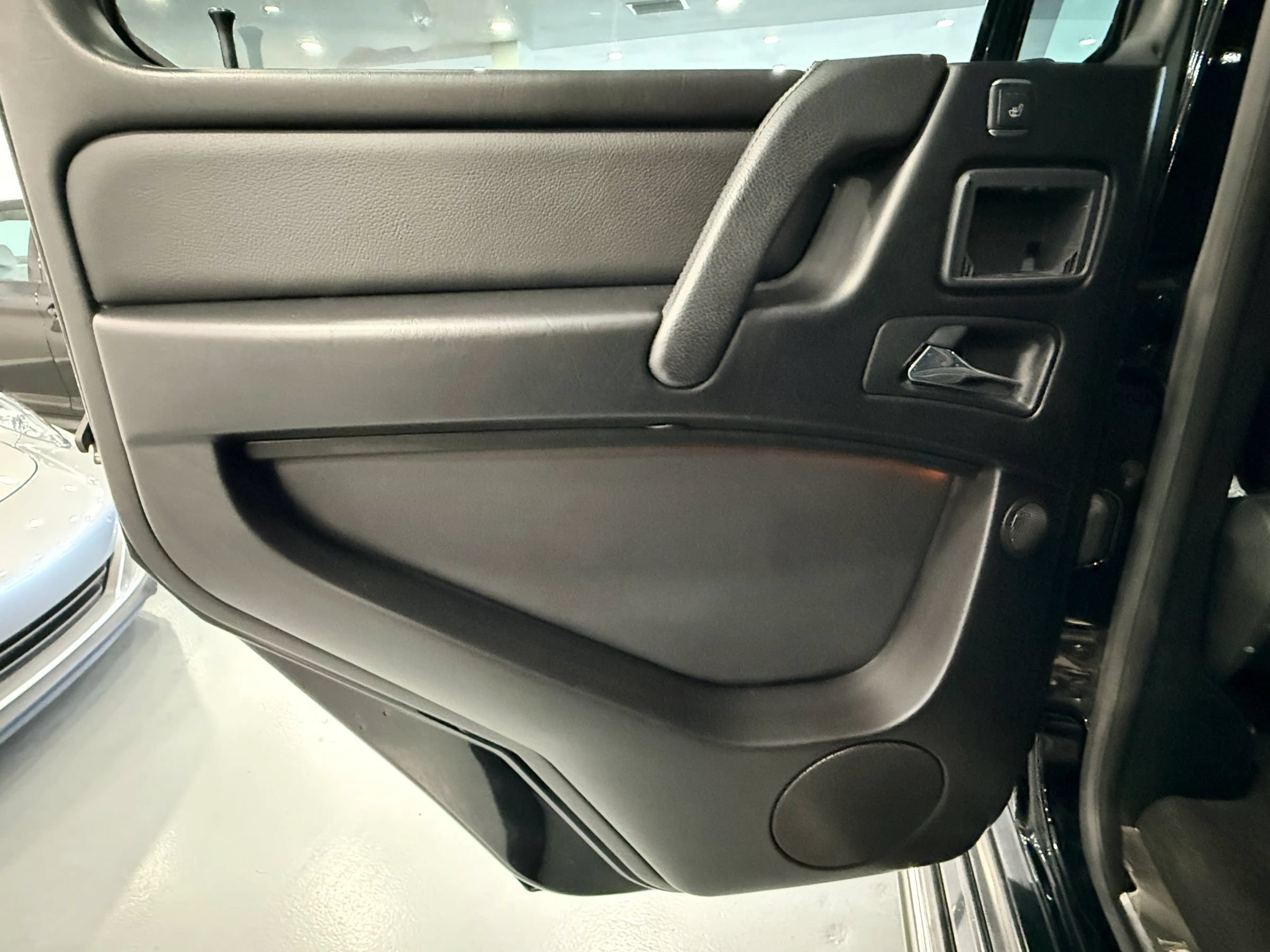 Used 2017 Mercedes-Benz G 550 image 33