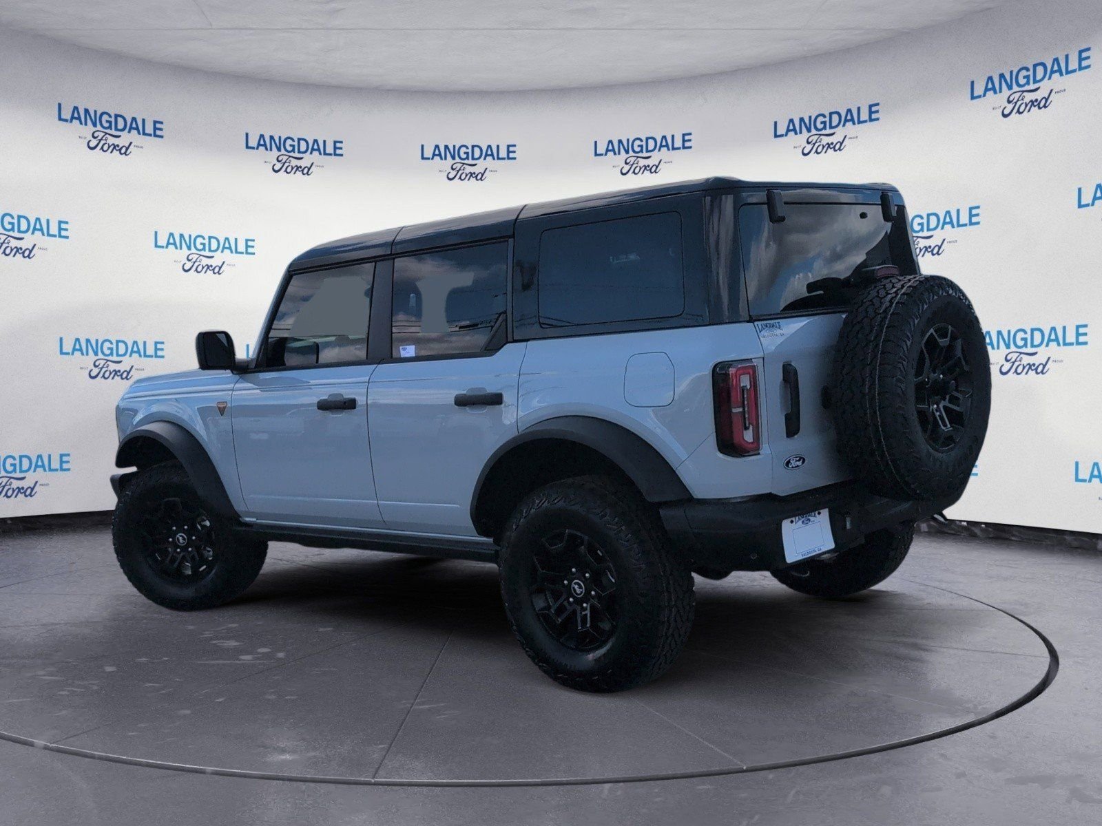New 2026 Ford Bronco Badlands image 9