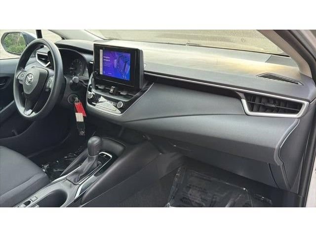 Used 2023 Toyota Corolla LE FWD image 40